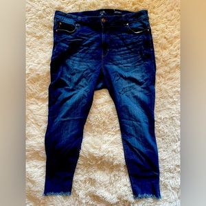 Revery jeans, 20W, mid-rise skinny crop. 29in inseam
